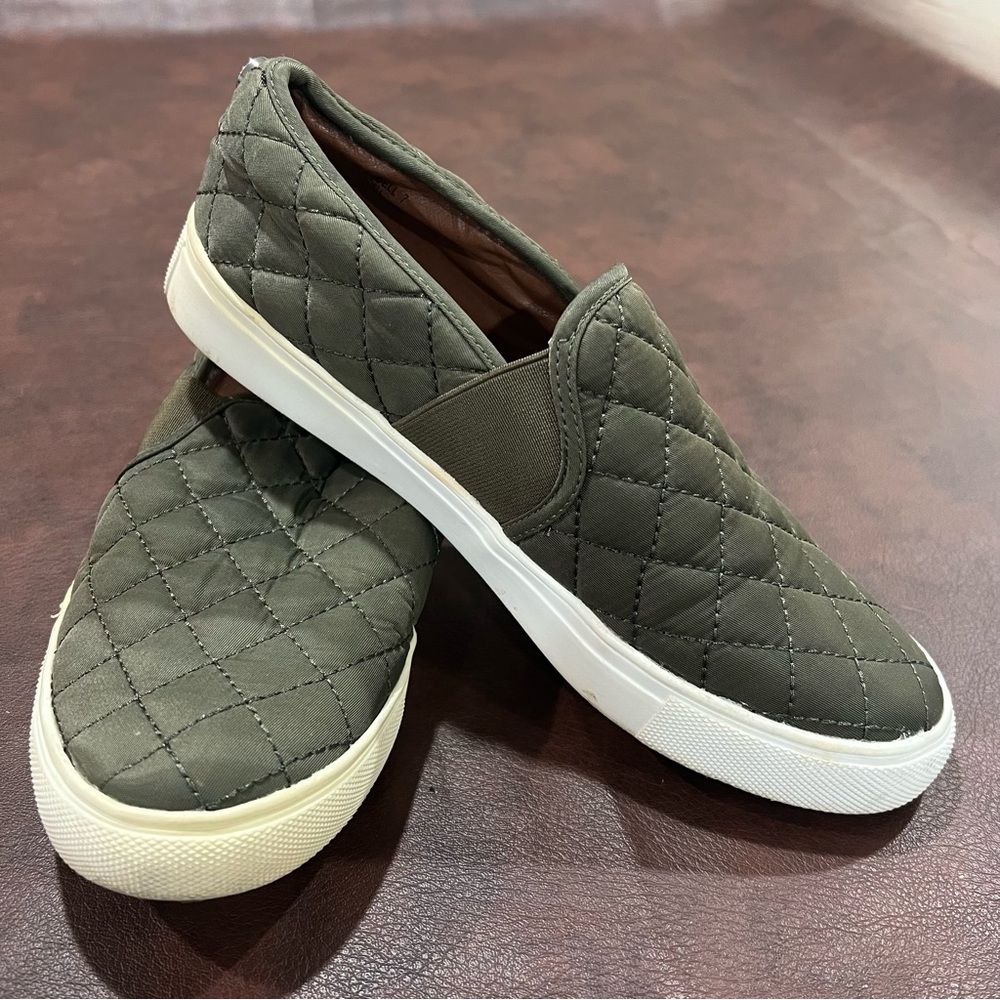 Steve Madden Endell Quilted Slip-On Shoes